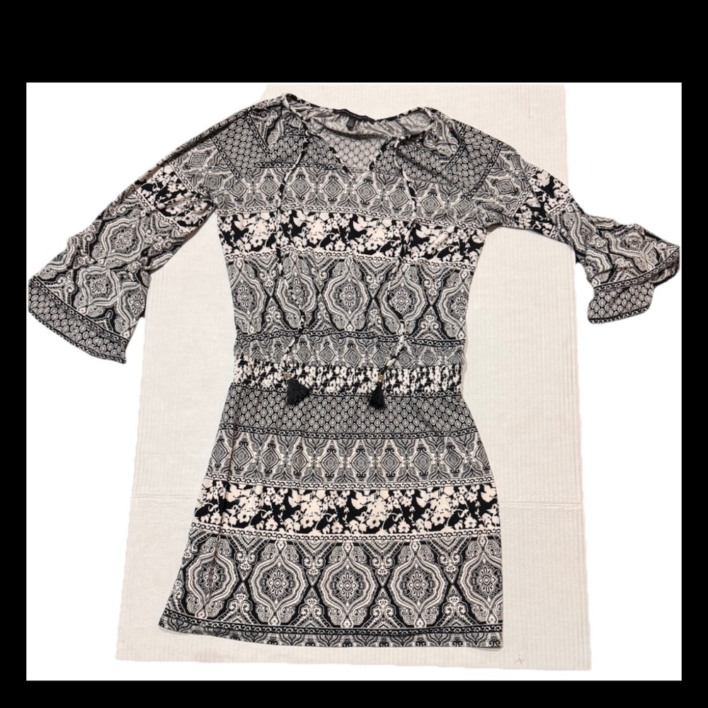 White House Black Market Dress 12 Women's Black White Printed Blouson Dress Tie